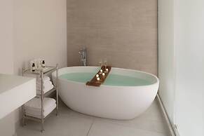 The Row Hotel at Assembly Row, Autograph Collection