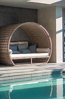 The Row Hotel at Assembly Row, Autograph Collection