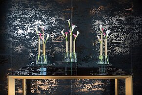 The Row Hotel at Assembly Row, Autograph Collection