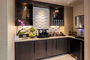 The Row Hotel at Assembly Row, Autograph Collection