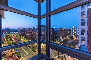 The Row Hotel at Assembly Row, Autograph Collection