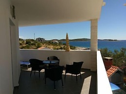 Beach House Paradiso