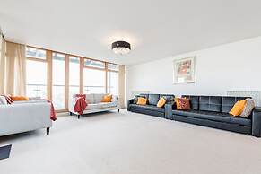 Premium London Excel Apartment