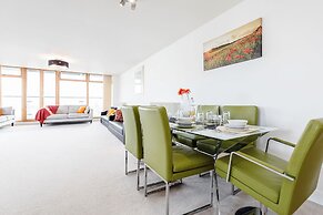 Premium London Excel Apartment