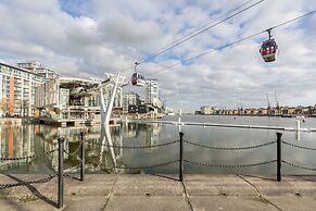 Premium London Excel Apartment