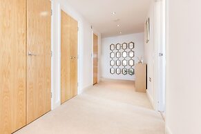 Premium London Excel Apartment