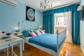 MAIN CENTRAL SQUARE guest house