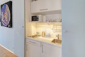 MAIN CENTRAL SQUARE guest house