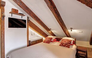 MAIN CENTRAL SQUARE guest house