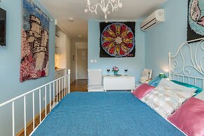 MAIN CENTRAL SQUARE guest house