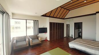 Kariyushi Condominium Resort Nago Sea Side House