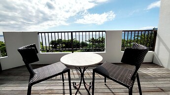 Kariyushi Condominium Resort Nago Sea Side House