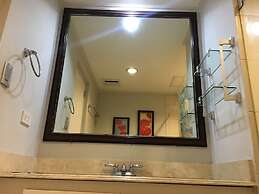 Jes & Warren's Place