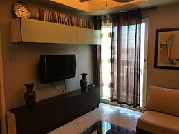 Jes & Warren's Place