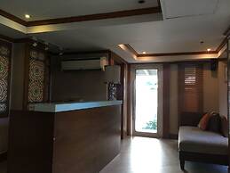 Jes & Warren's Place