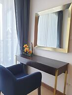 The Astra Luxury Suit condo