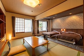 Ooedo Onsen Monogatari Higashiyama Grand Hotel