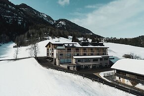 La Cort My Dollhouse - Adults Only