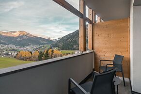 La Cort My Dollhouse - Adults Only