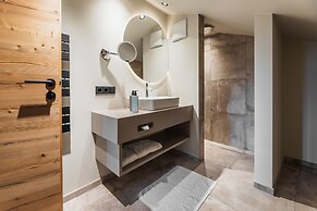 La Cort My Dollhouse - Adults Only