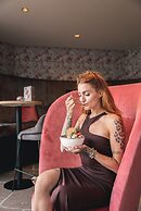 La Cort My Dollhouse - Adults Only