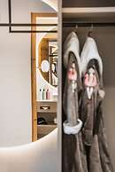 La Cort My Dollhouse - Adults Only