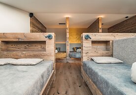 La Cort My Dollhouse - Adults Only