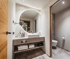 La Cort My Dollhouse - Adults Only