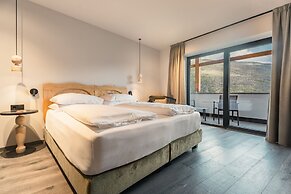 La Cort My Dollhouse - Adults Only