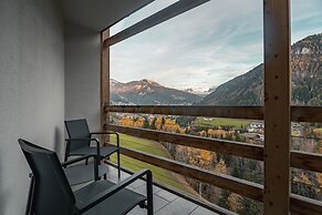 La Cort My Dollhouse - Adults Only