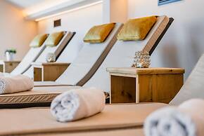 La Cort My Dollhouse - Adults Only