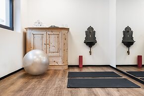 La Cort My Dollhouse - Adults Only