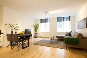 Canal Garden Apartment