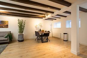 Canal Garden Apartment