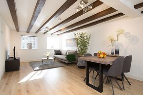 Canal Garden Apartment