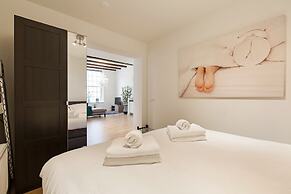 Canal Garden Apartment