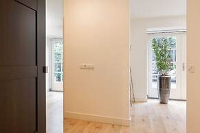 Canal Garden Apartment