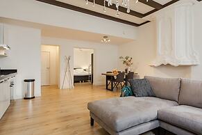 Canal Garden Apartment