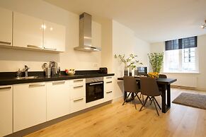 Canal Garden Apartment