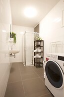 Canal Garden Apartment