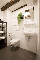 Canal Garden Apartment