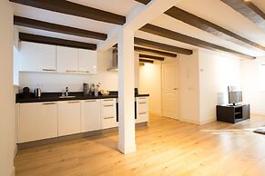 Canal Garden Apartment