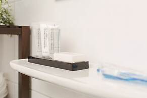 Canal Garden Apartment