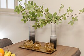 Canal Garden Apartment