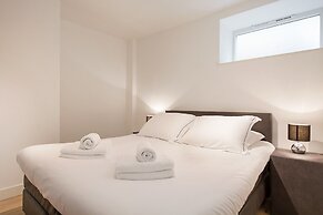 Canal Garden Apartment