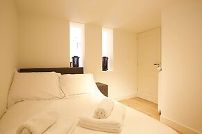 Canal Garden Apartment