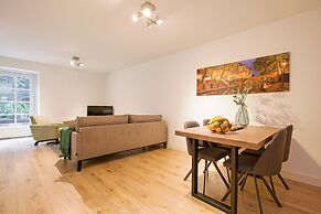 Canal Garden Apartment