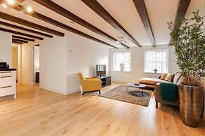 Canal Garden Apartment