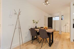 Canal Garden Apartment 11