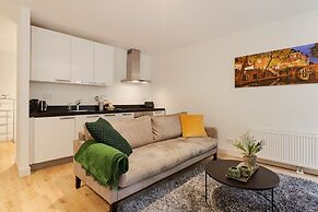 Canal Garden Apartment 11